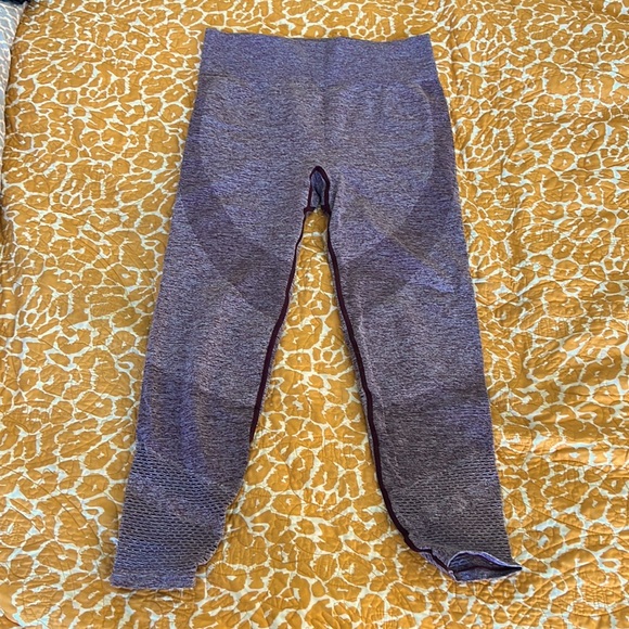 Victoria’s Secret PINK seamless leggings. - Picture 1 of 5